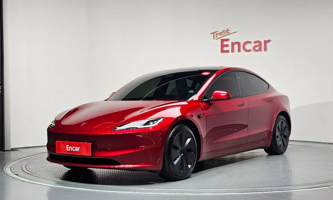 Tesla Model 3 — фото 1
