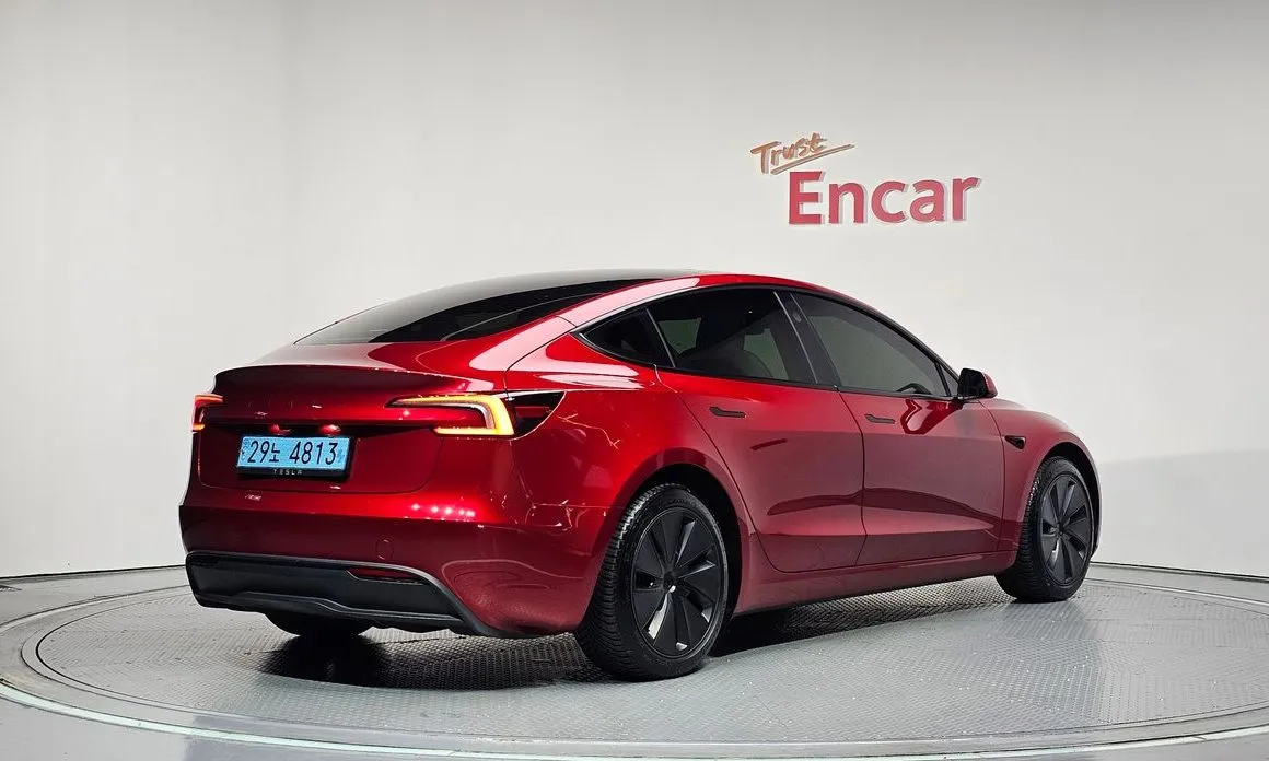 Tesla Model 3 — фото 4