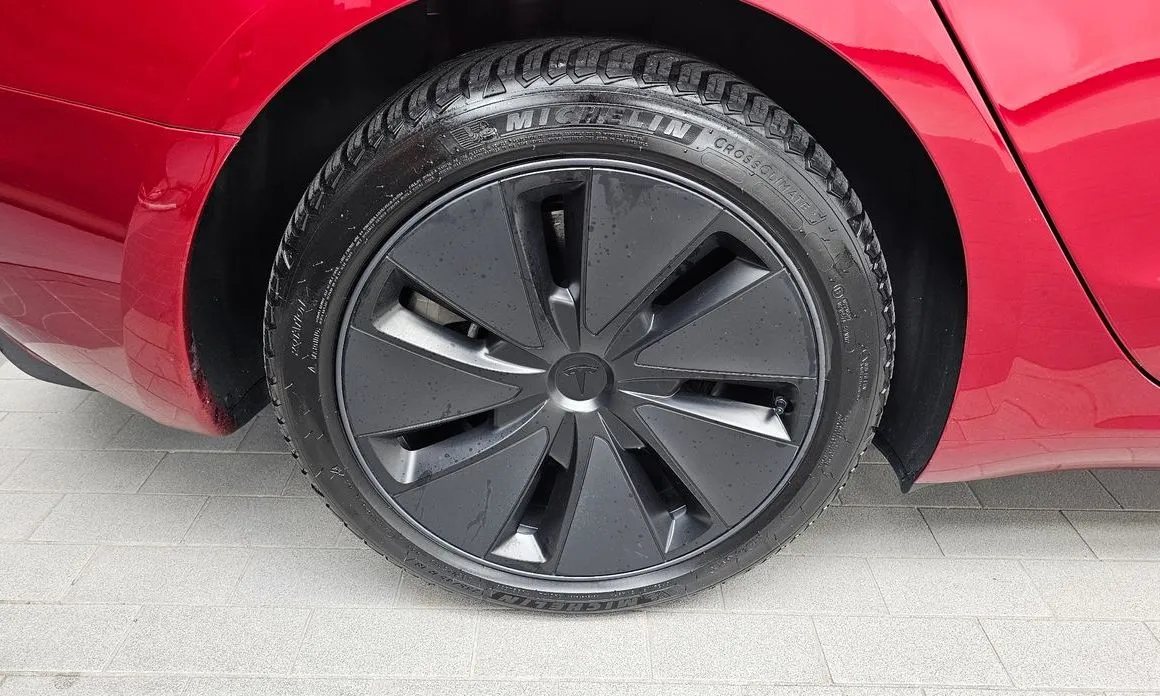 Tesla Model 3 — фото 5