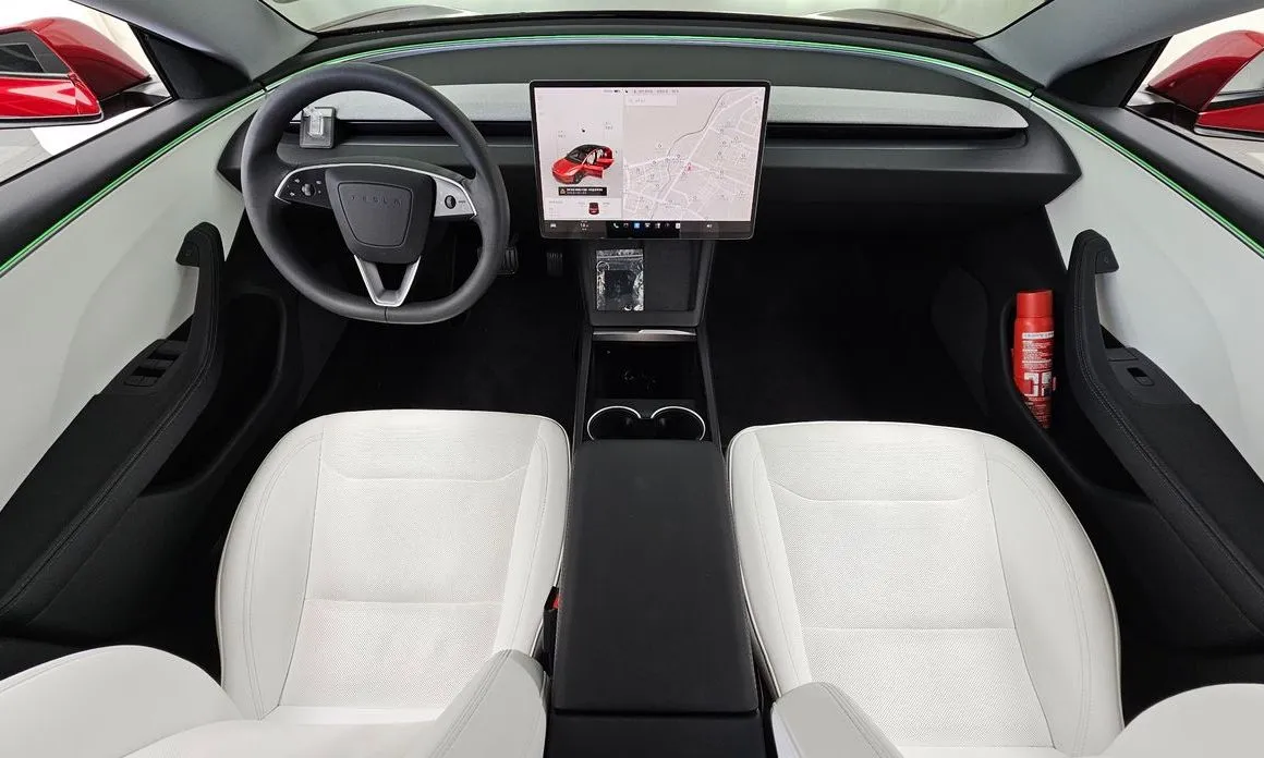 Tesla Model 3 — фото 10