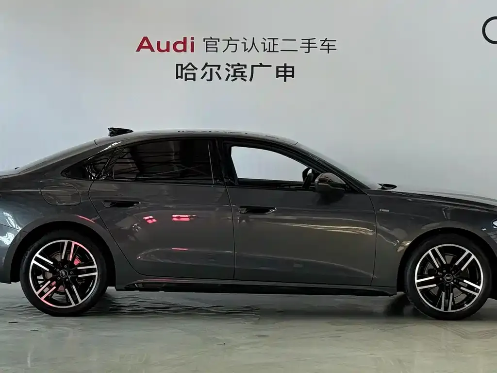 Audi A5L — фото 6