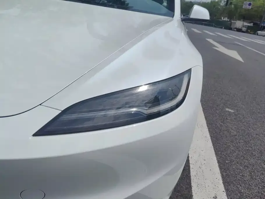 Tesla Model 3 — фото 3