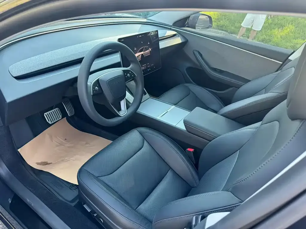 Tesla Model 3 — фото 6