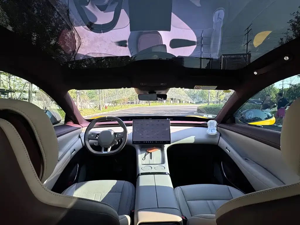 Tesla Model 3 — фото 3