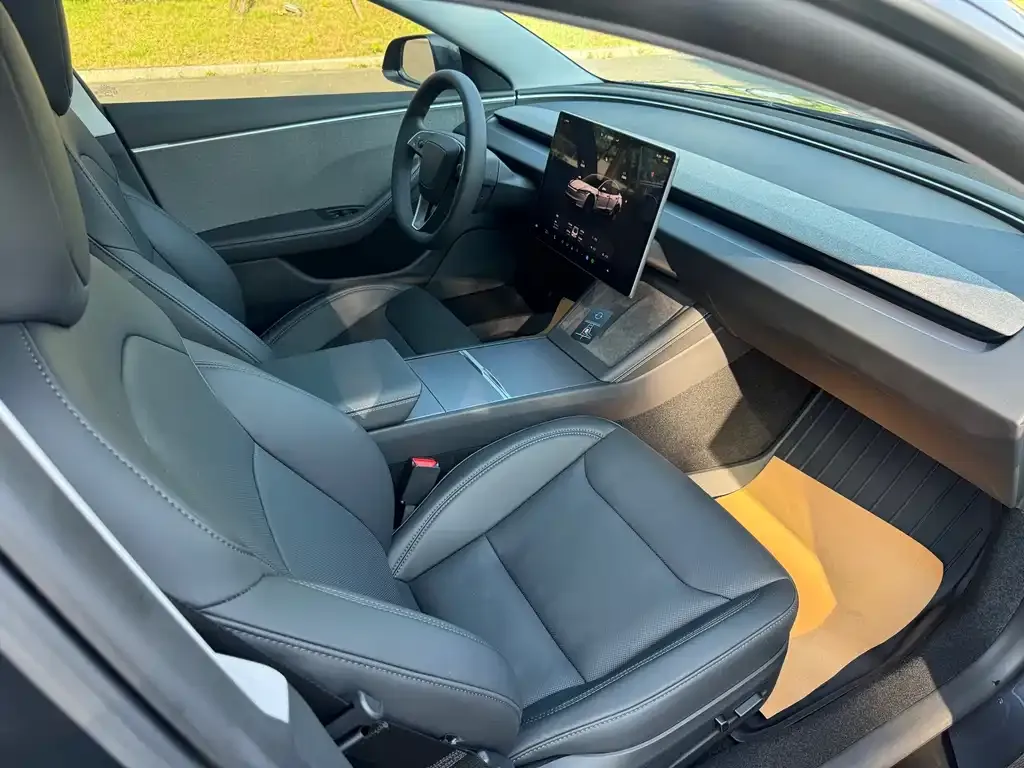 Tesla Model 3 — фото 2