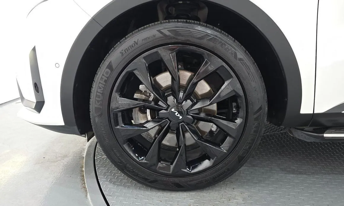 Kia Sorento — фото 7