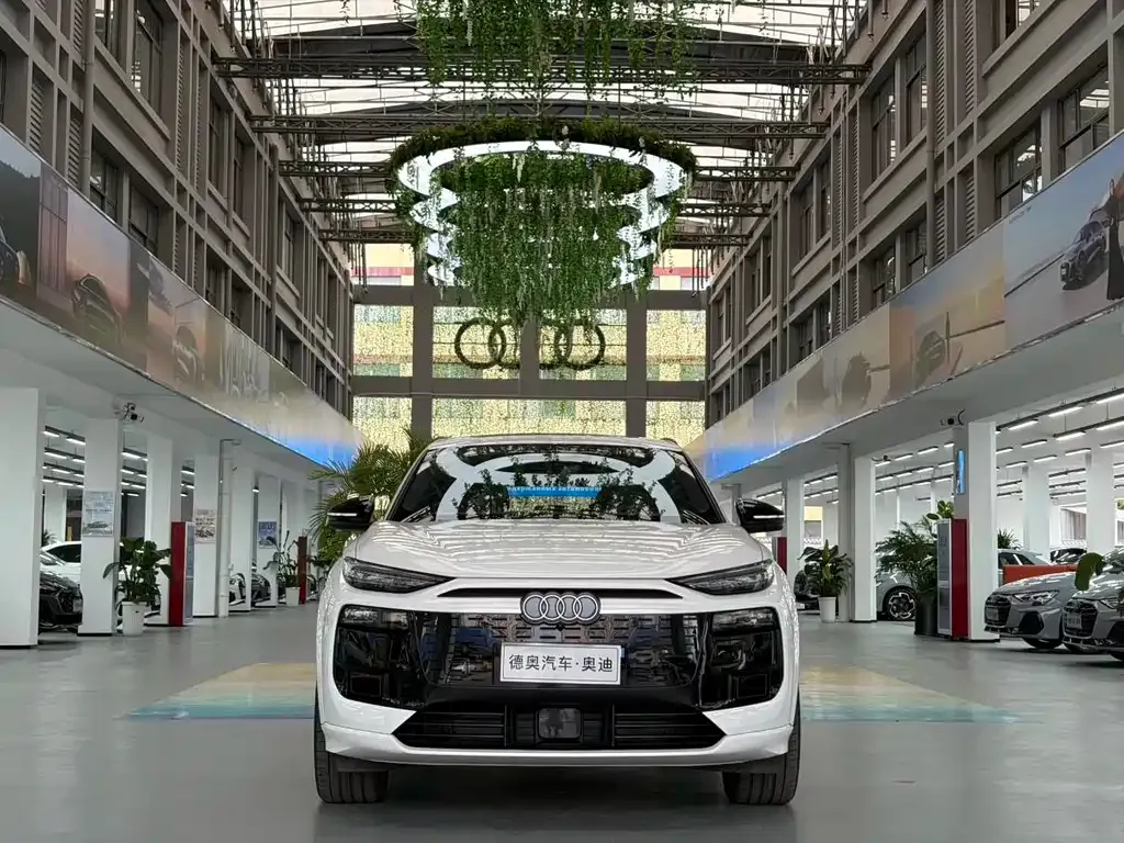 Audi Q6L e-tron — фото 6