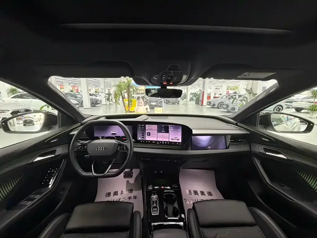 Audi Q6L e-tron — фото 3