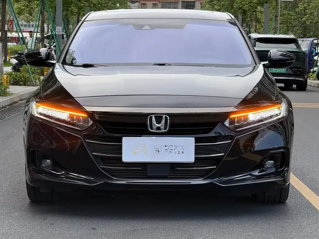 Honda Accord — фото 5