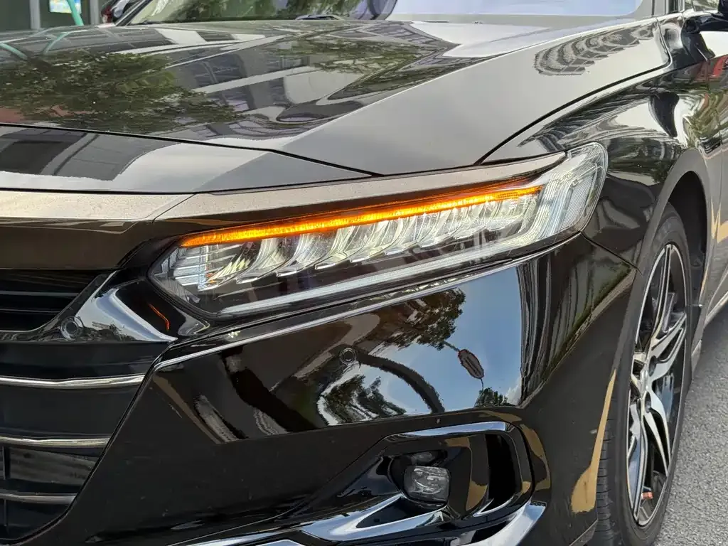 Honda Accord — фото 6
