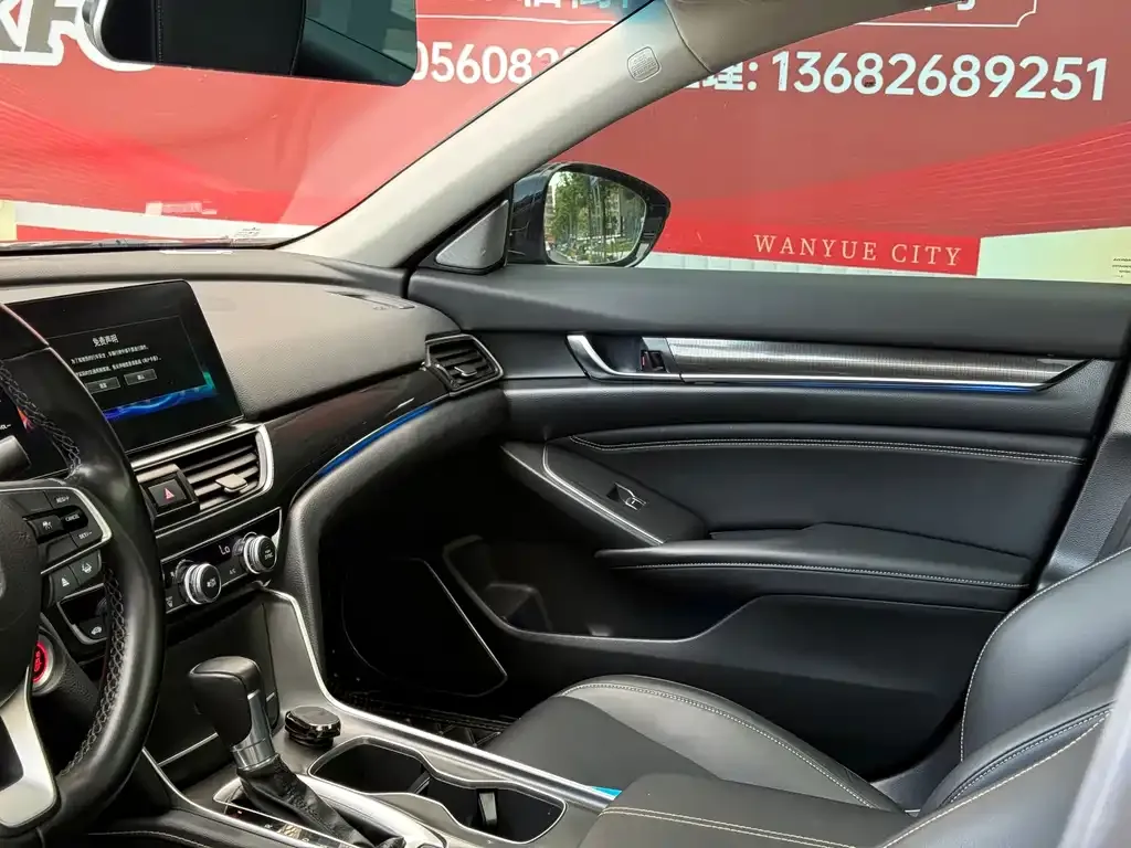 Honda Accord — фото 9