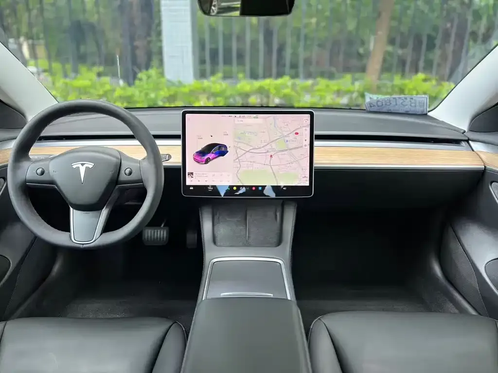 Tesla Model 3 — фото 6