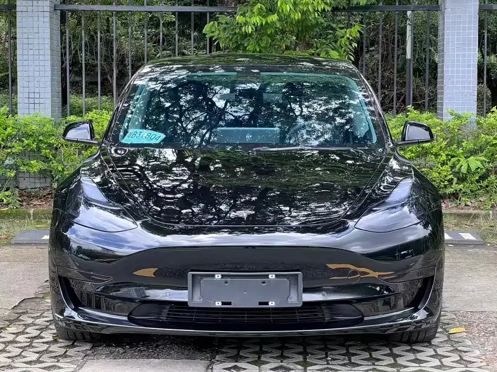 Tesla Model 3 — фото 10