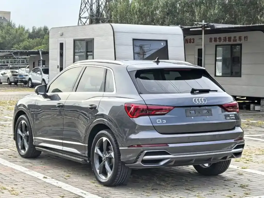 Audi Q3 — фото 9