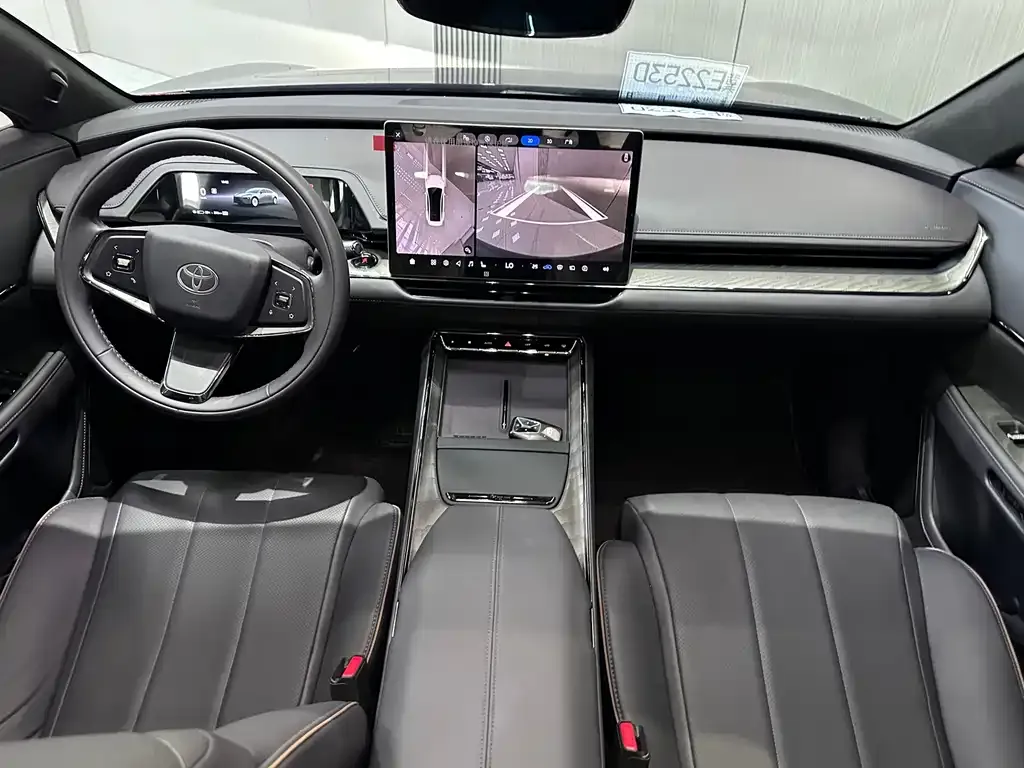 Toyota Platinum 7 — фото 2