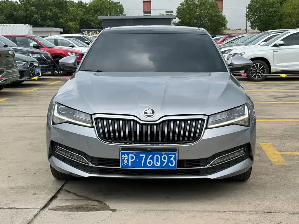 Skoda Superb — фото 6