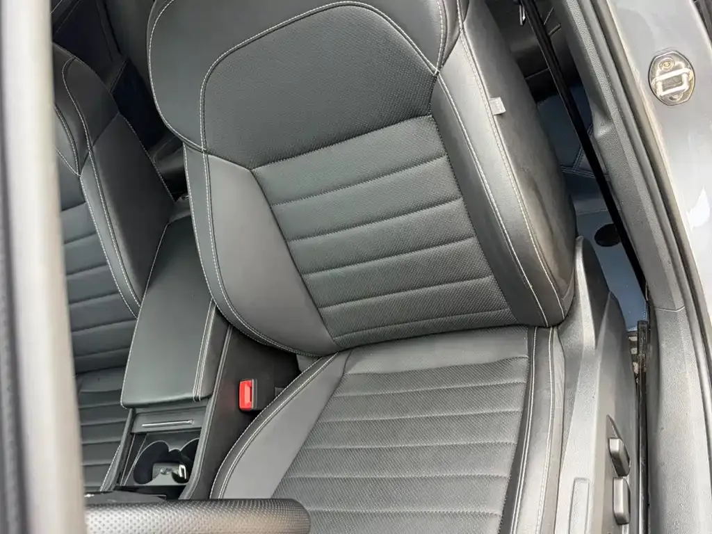 Skoda Superb — фото 8