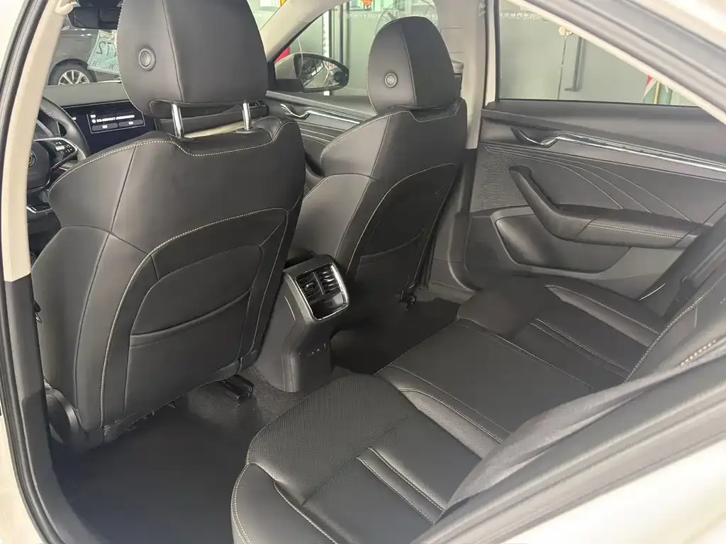 Skoda Octavia — фото 3