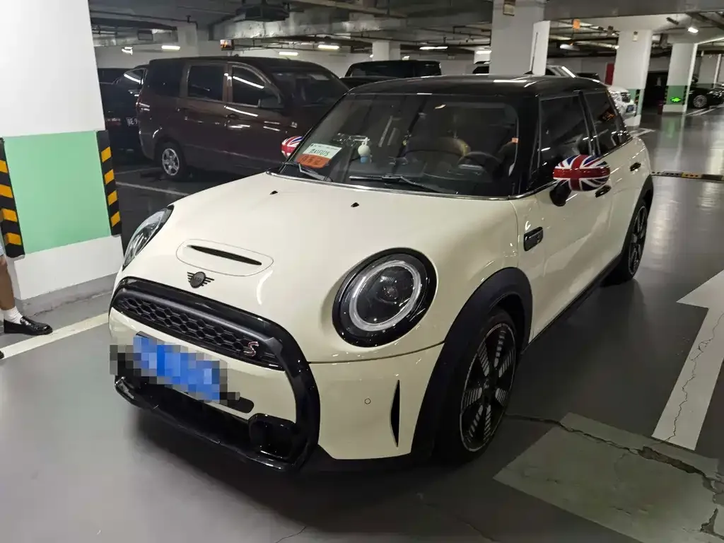 MINI Cooper (3-door) — фото 1