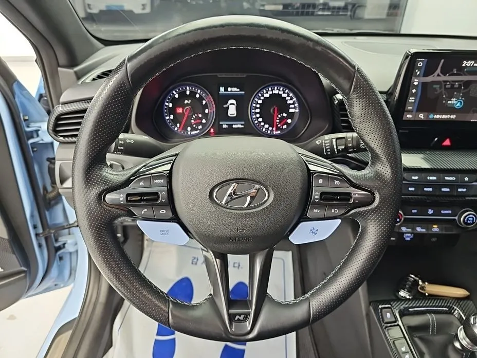 Hyundai Veloster — фото 5