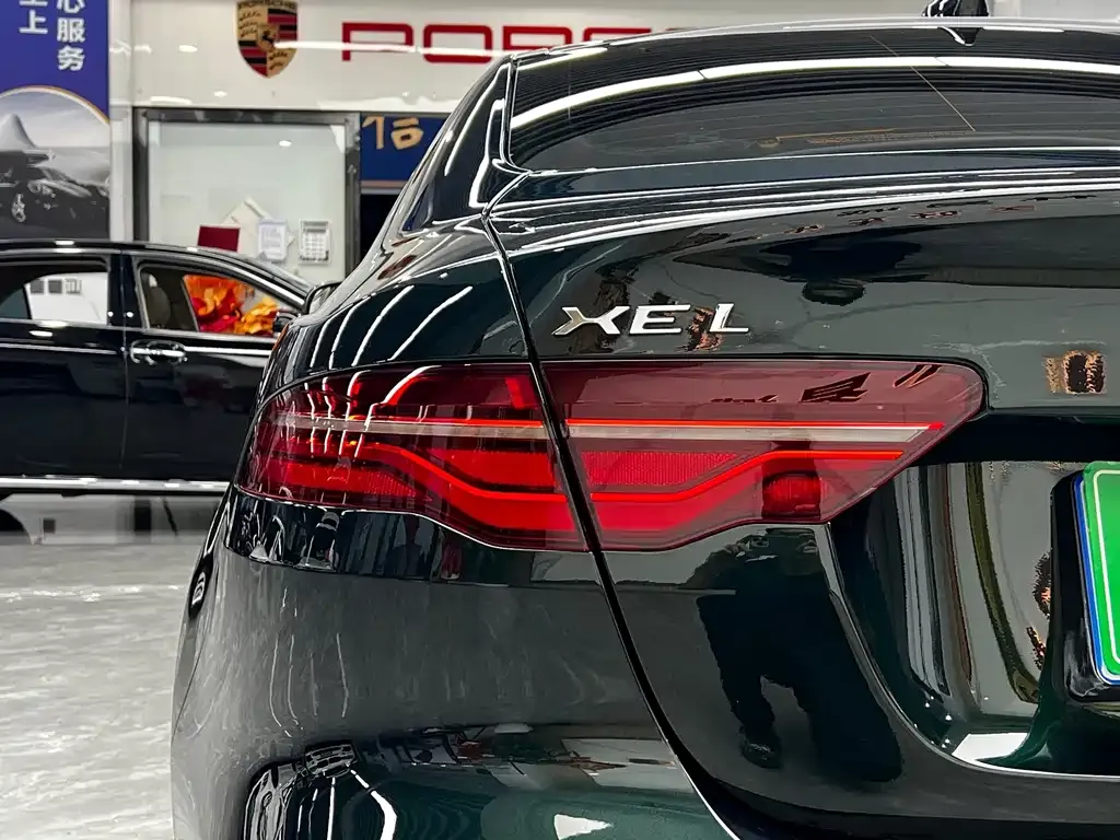 Jaguar XEL — фото 8