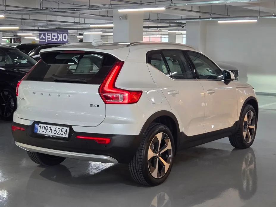 Volvo XC40 — фото 5