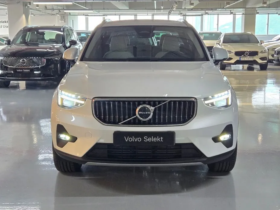 Volvo XC40 — фото 6