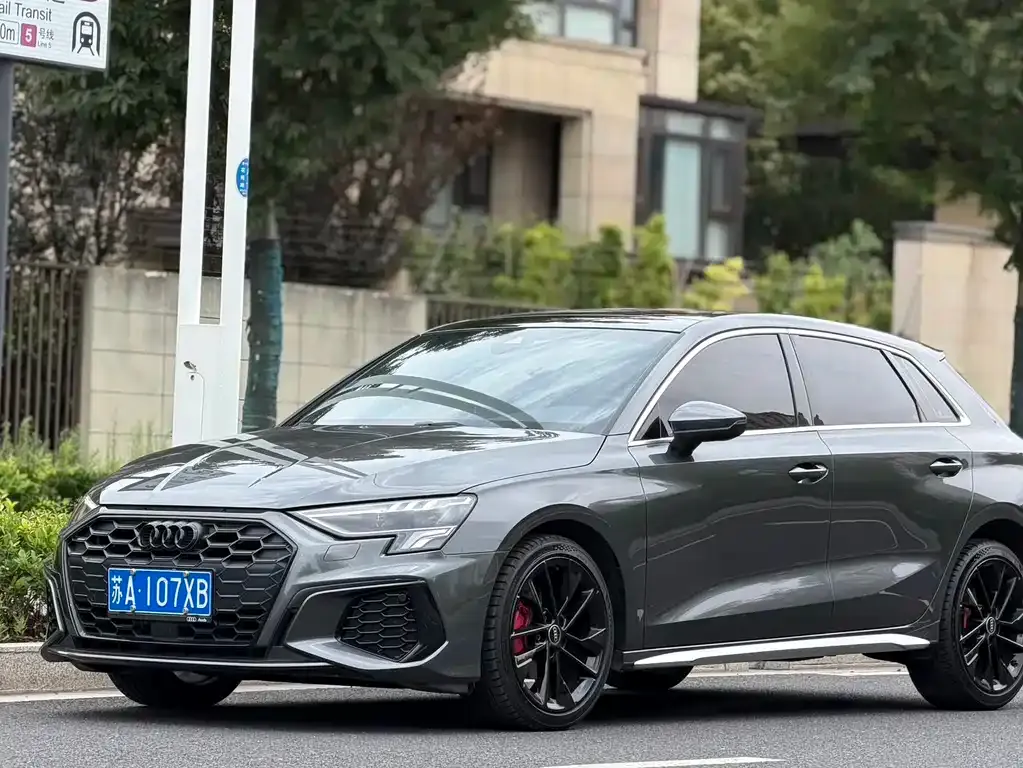 Audi A3 — фото 1