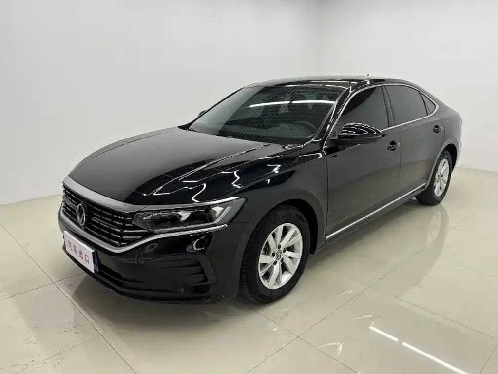 Volkswagen Passat — фото 1