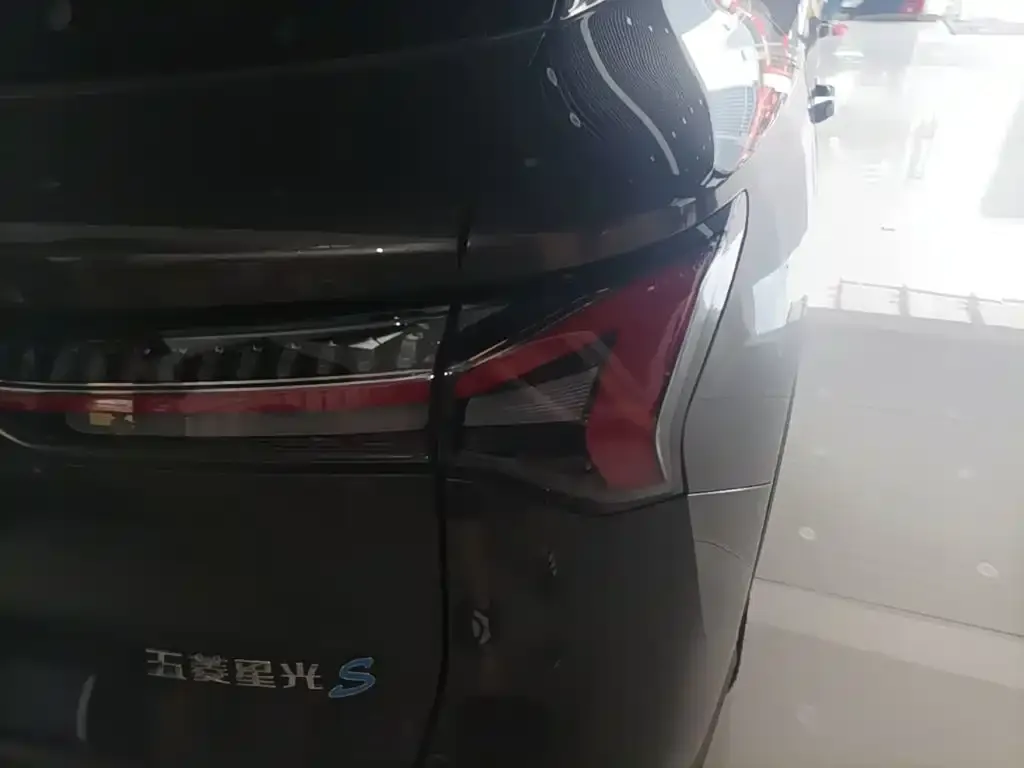 Wuling Xingguang S — фото 2