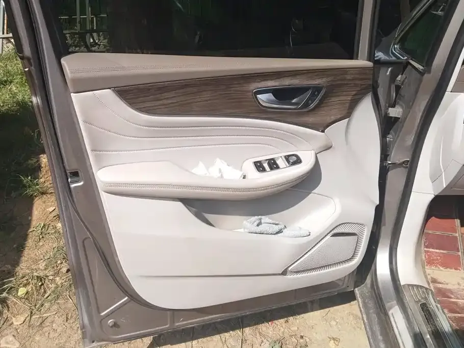 Roewe iMAX8 — фото 8