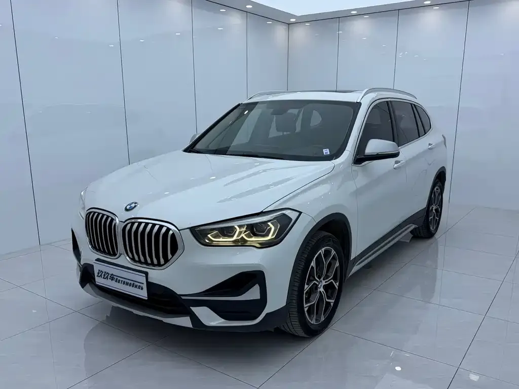 BMW X1 — фото 1