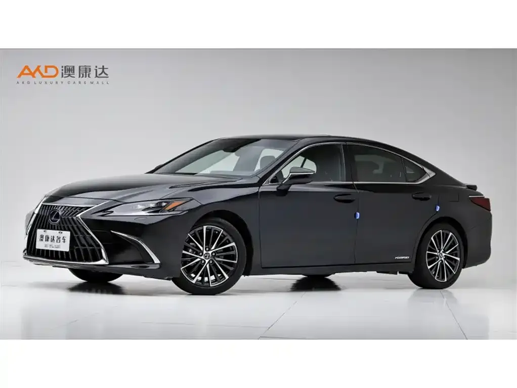 Lexus ES — фото 1