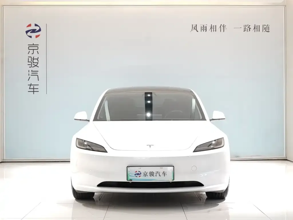 Tesla Model 3 — фото 3