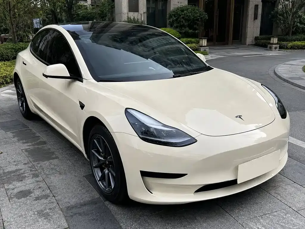 Tesla Model 3 — фото 5