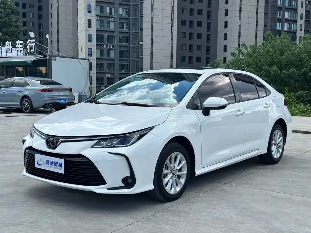 Toyota Corolla — фото 1