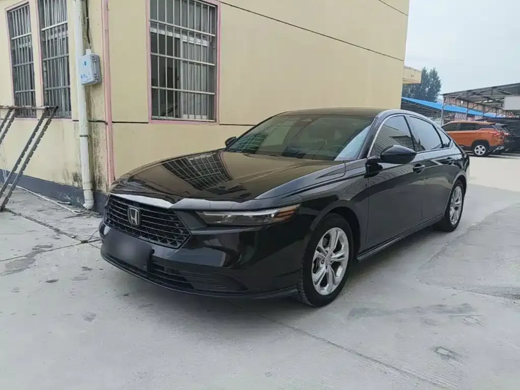 Honda Accord — фото 1