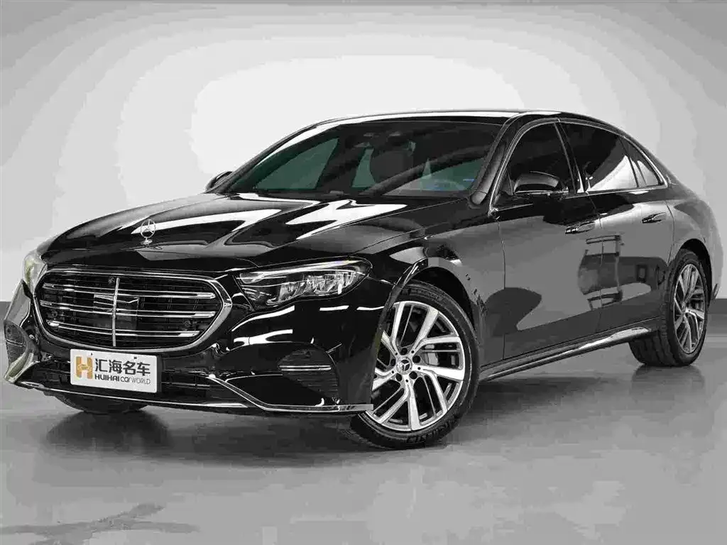 Mercedes-Benz E-Class — фото 1