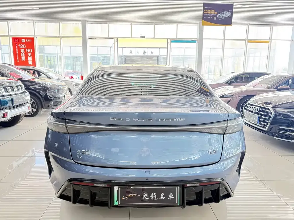 BYD Seal — фото 3