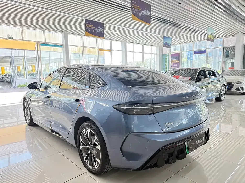 BYD Seal — фото 9