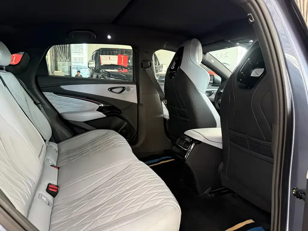 BYD Seal — фото 6