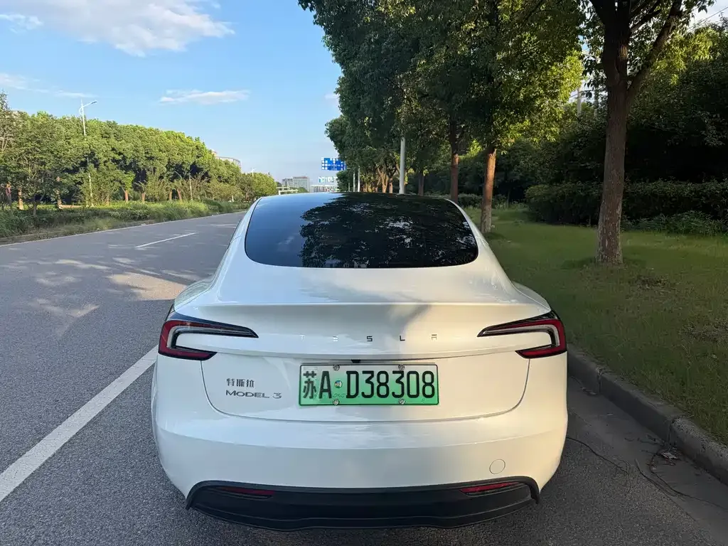 Tesla Model 3 — фото 6