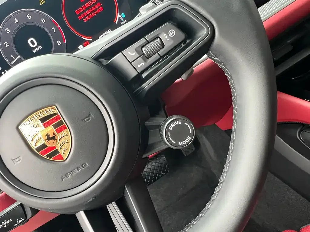 Porsche Cayenne — фото 4