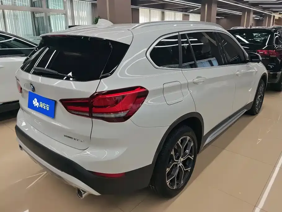 BMW X1 — фото 10