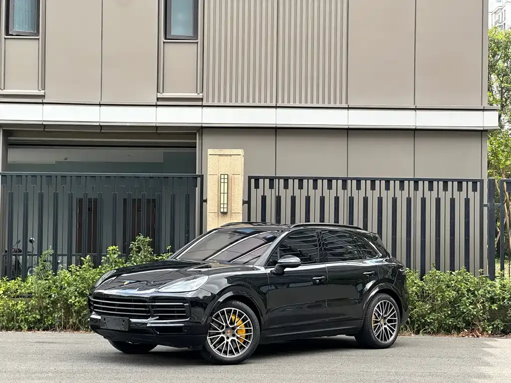 Porsche Cayenne Hybrid — фото 1