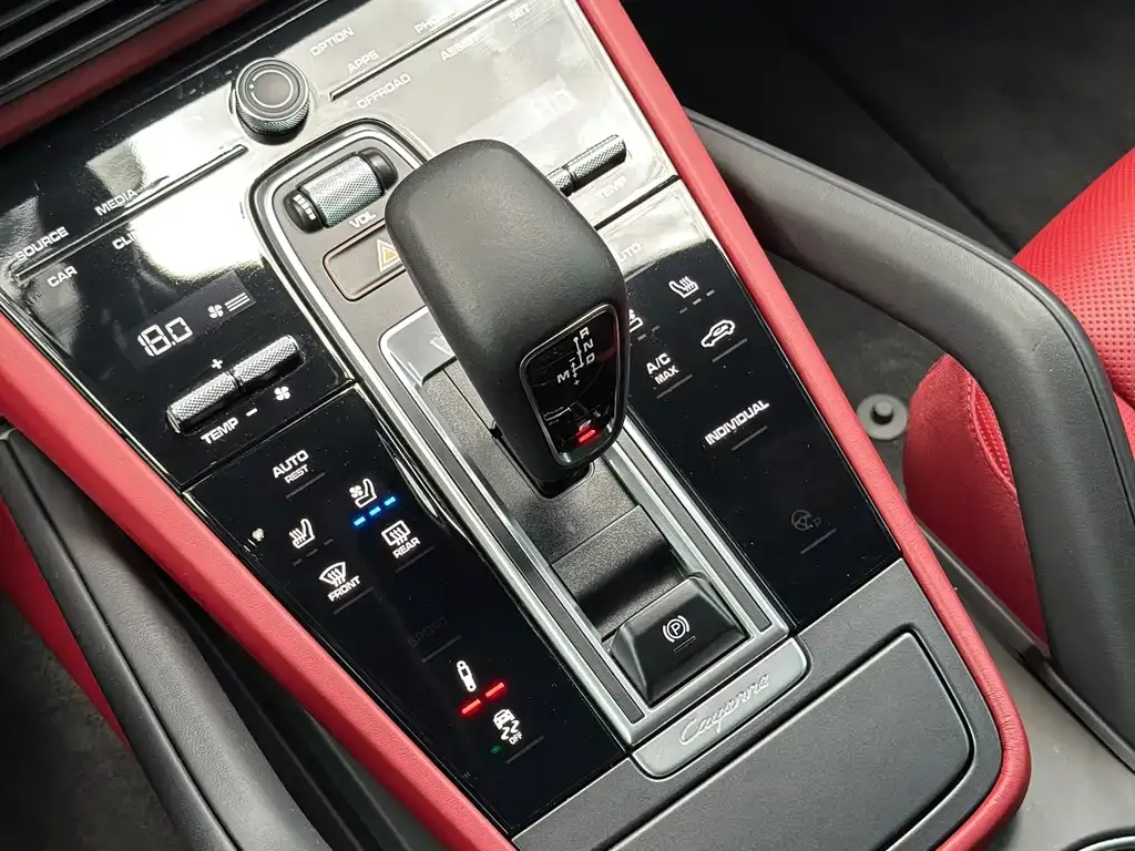 Porsche Cayenne Hybrid — фото 10