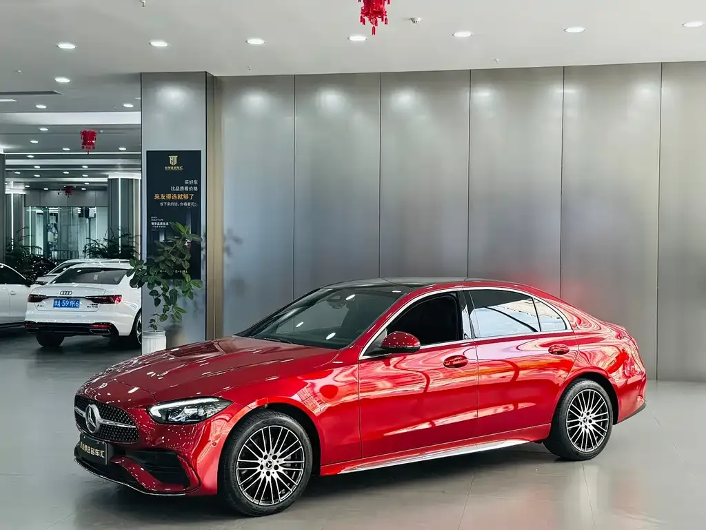 Mercedes-Benz C-Class — фото 1