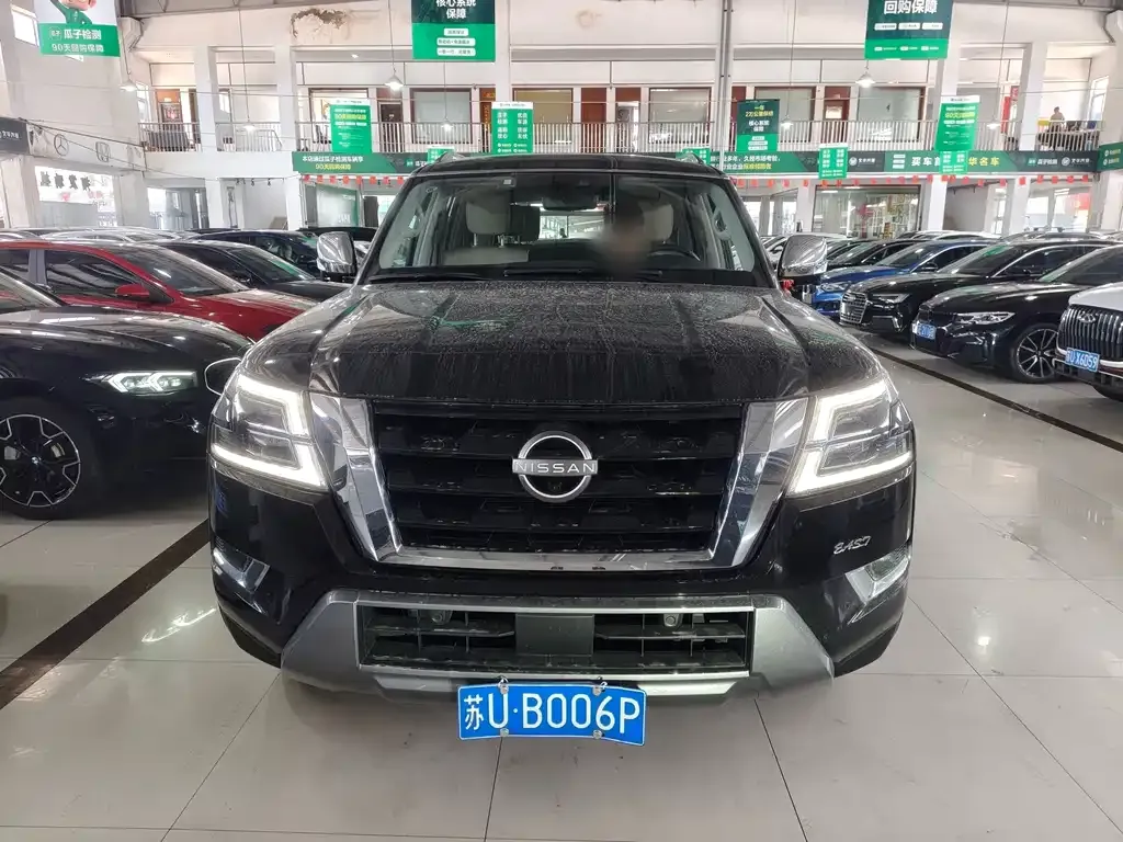 Nissan Patrol — фото 1