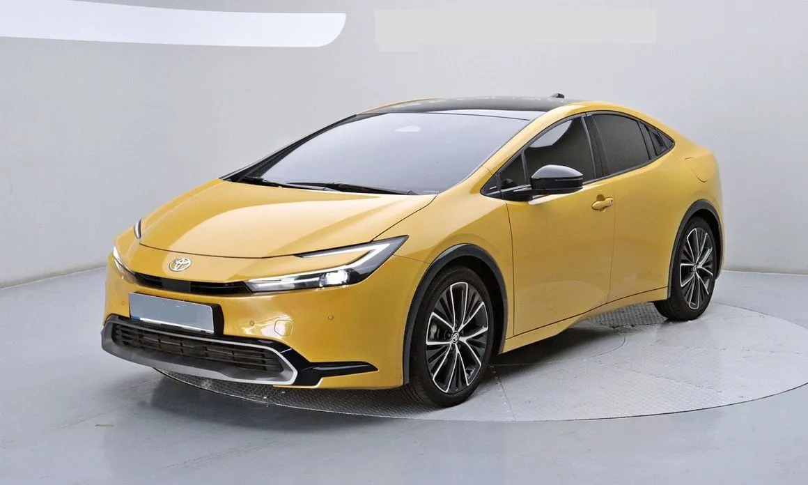 Toyota Prius — фото 1