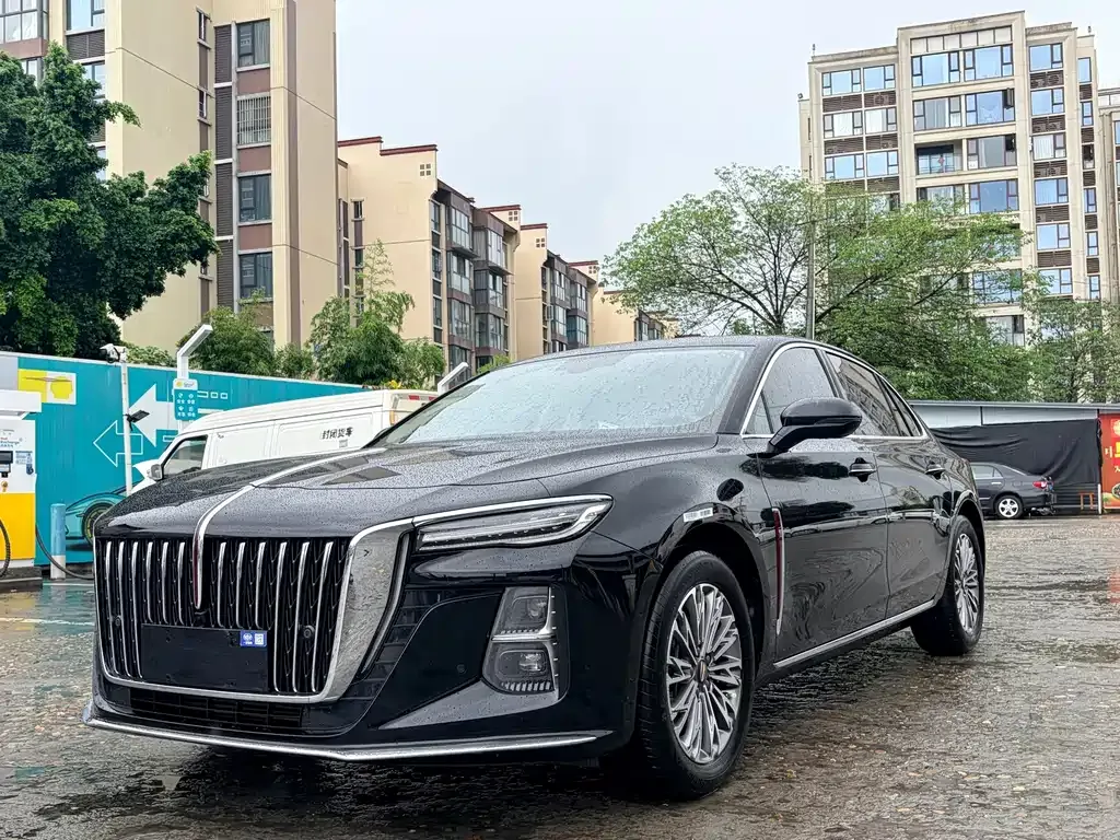 Hongqi H5 — фото 1